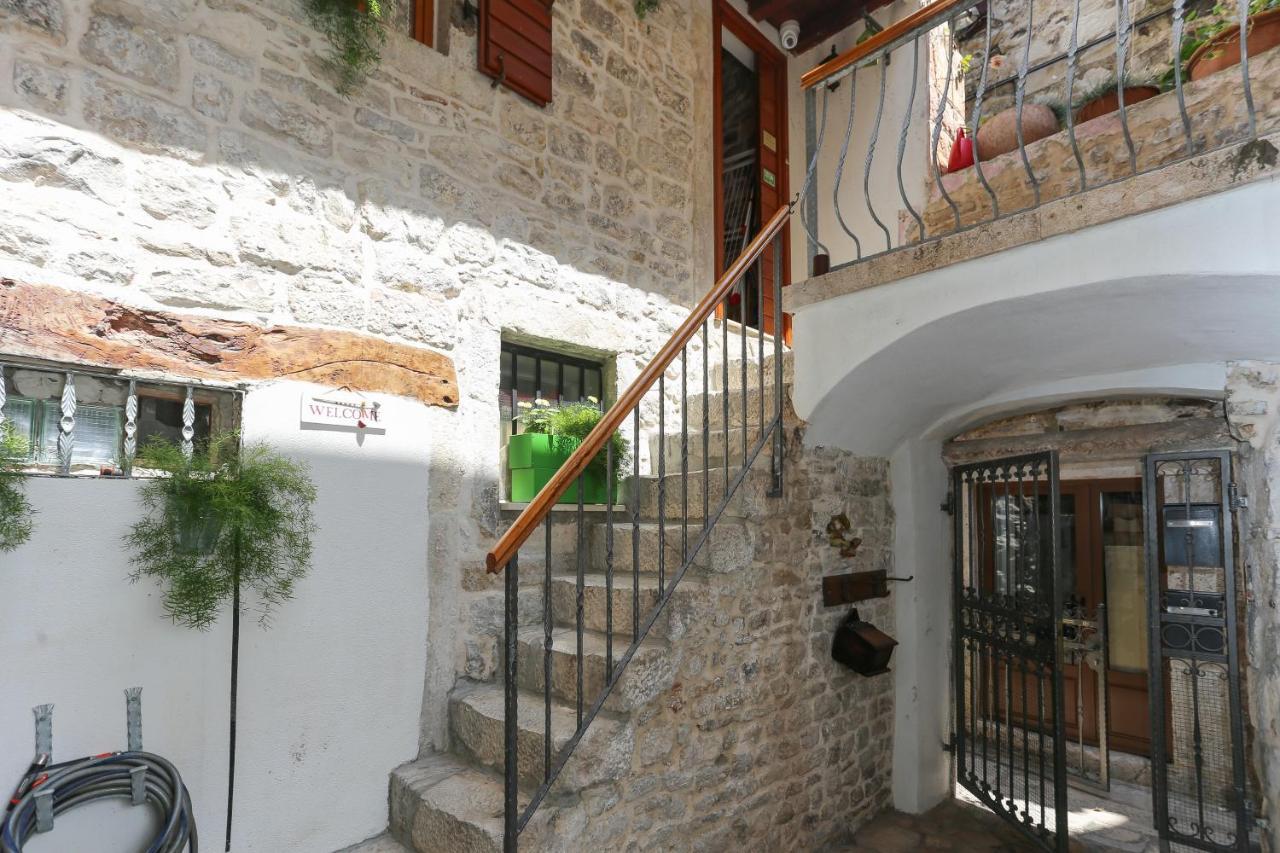 Apartments Salvezani Split Eksteriør billede