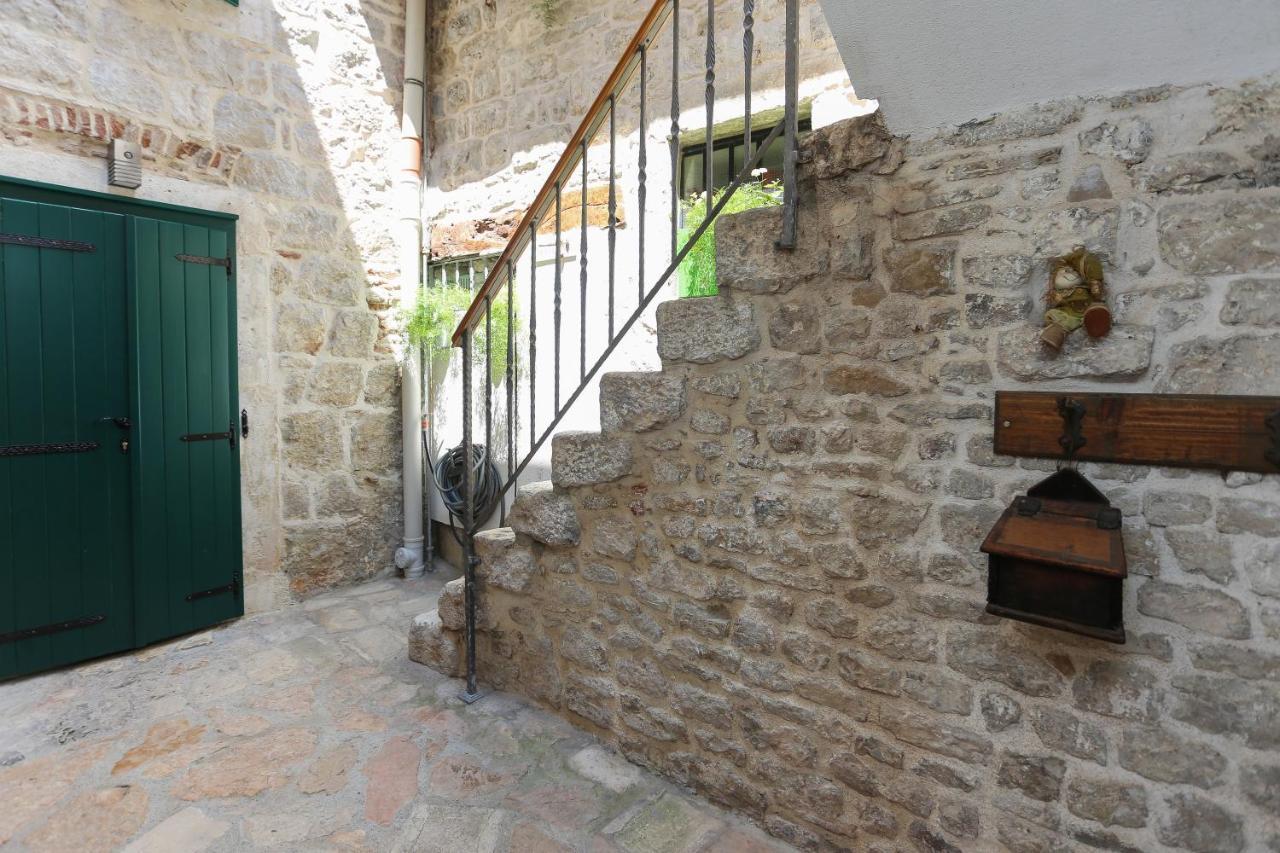 Apartments Salvezani Split Eksteriør billede